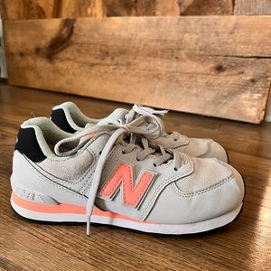 👟 Girls New Balance Sneakers